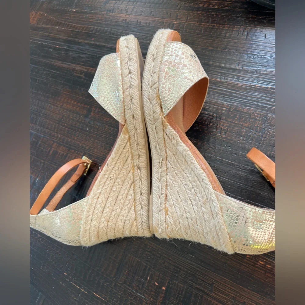 Eric Michael Gold Metallic Espadrille Wedge Sandal Size US 10 / EU 41